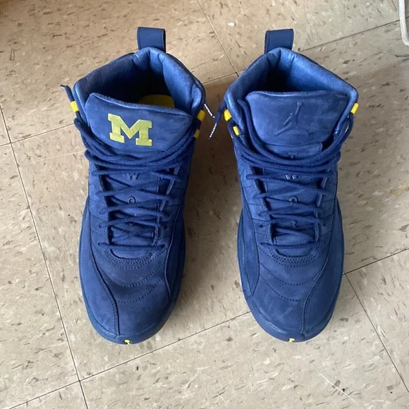 Navy blue and yellow Michigan Jordan 12 sz 11.5 Jordan 12 Retro  main image 2